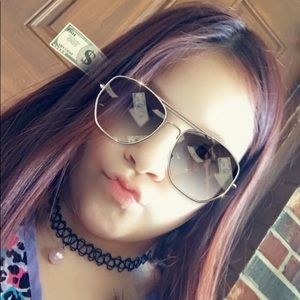 Meet your Posher, Sandra